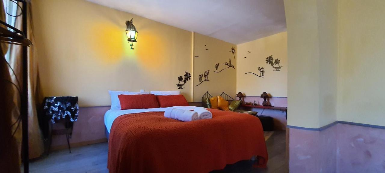 Le Castellou Bed & Breakfast Conques Bagian luar foto