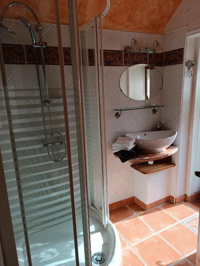Le Castellou Bed & Breakfast Conques Bagian luar foto